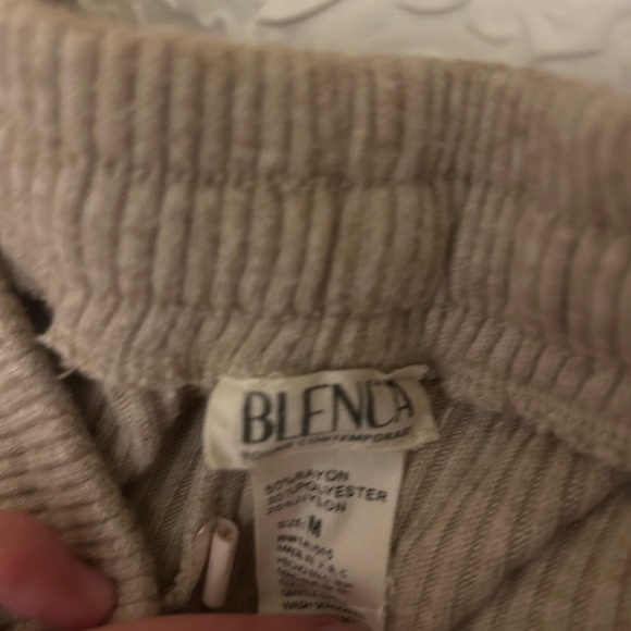 Ribbed Tan Lounge Pants - Picture 5 of 5